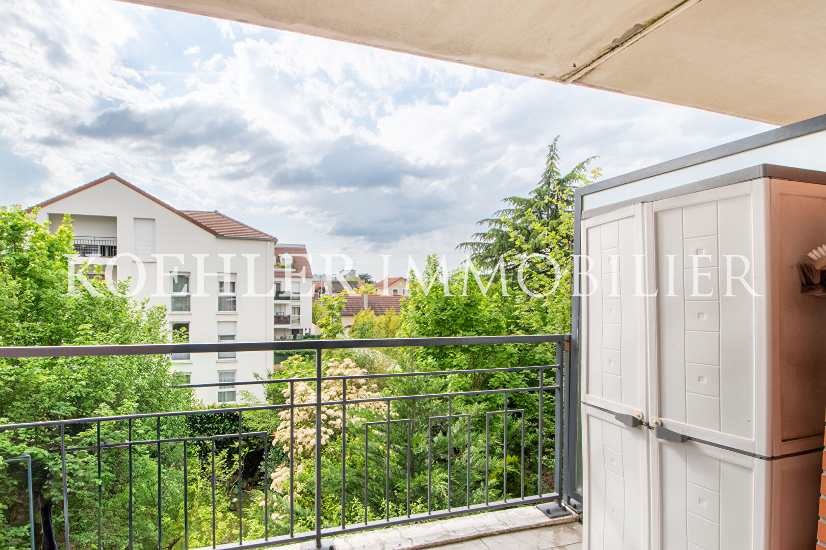 APPARTEMENT - VILLEMOMBLE - 02