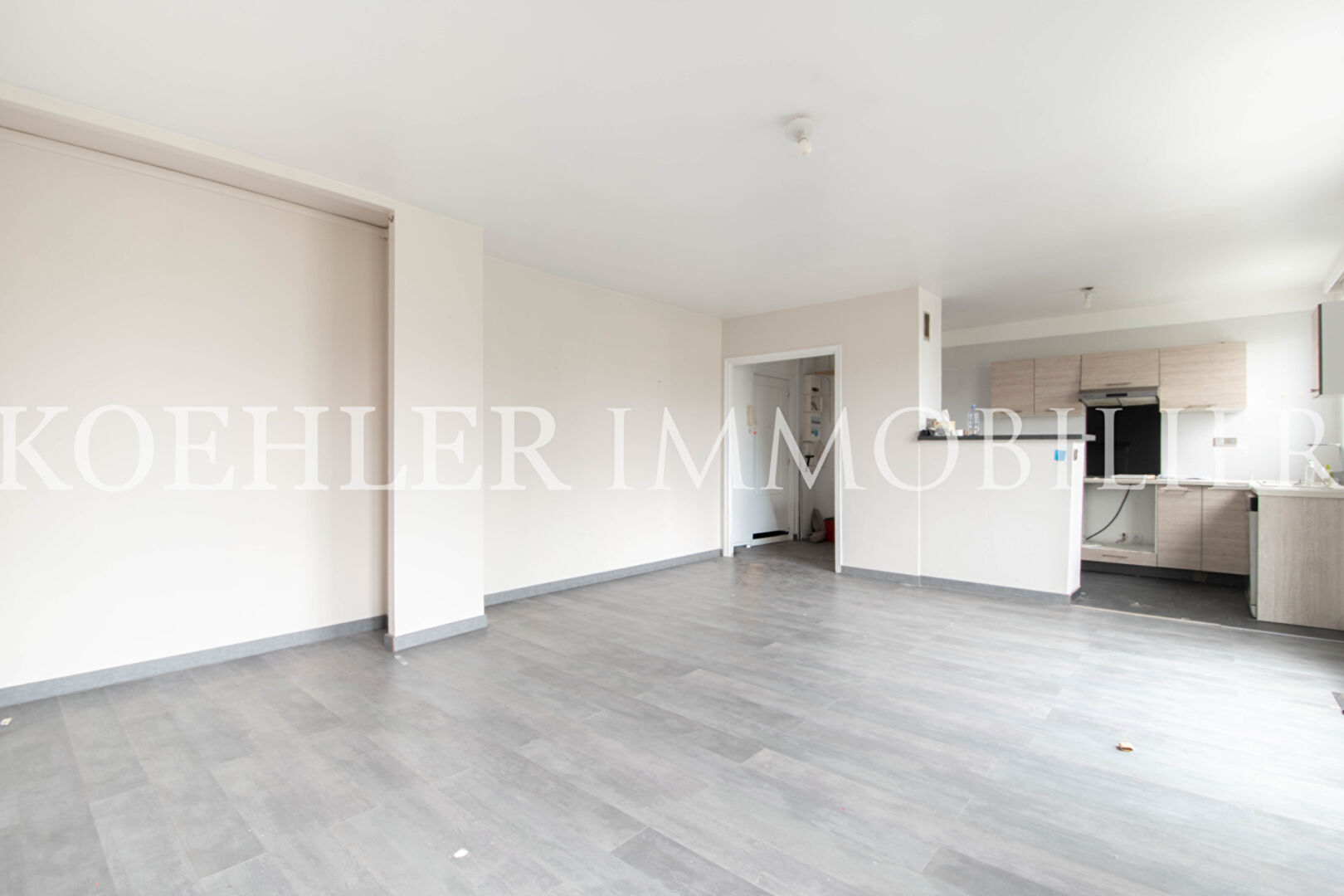 APPARTEMENT - VILLEMOMBLE - 03